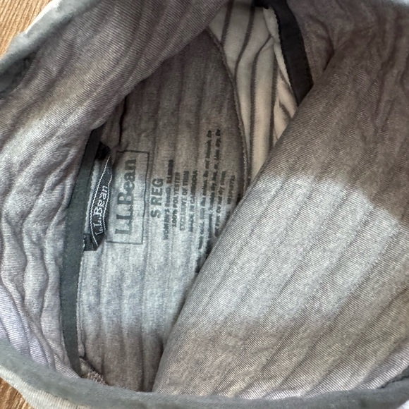 Ll bean womens  Gray Zip Up pullover with Ribbed Knit Texture - Picture 4 of 5